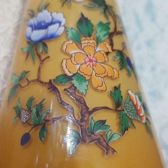 Vintage Art Glass Vase Yellow 12.5" - Picture 9 of 11